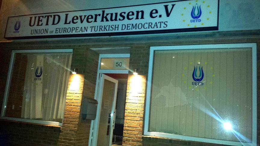 UETD Leverkusen'in camlarını 3. kez kırdılar