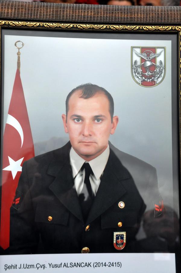 Şehit Uzman Çavuş Kırıkkale'de gözyaşları arasında toprağa verildi