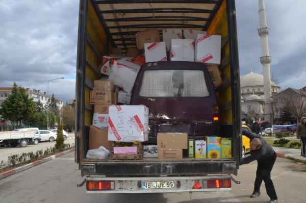 Minibüsünü Bayırbucak Türkmenleri'ne bağışladı