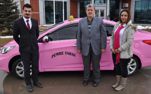 Pembe taksi tartışma konusu oldu, ismi Türkçe yapıldı