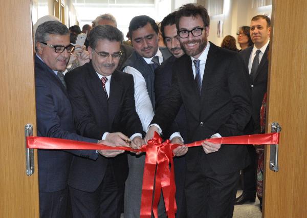 Gaziantep'te Suriyeliler için 'Kadın ve Çocuk Bakım Kliniği' açıldı