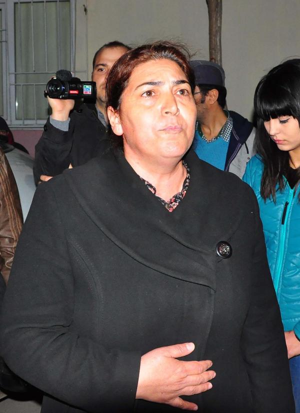 Manisa'da bir grup HDP'li basın açıklaması yaptı