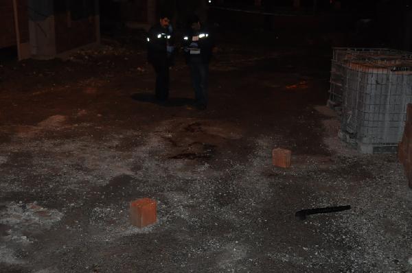 Sokak ortasında pompalı tüfekle öldürüldü