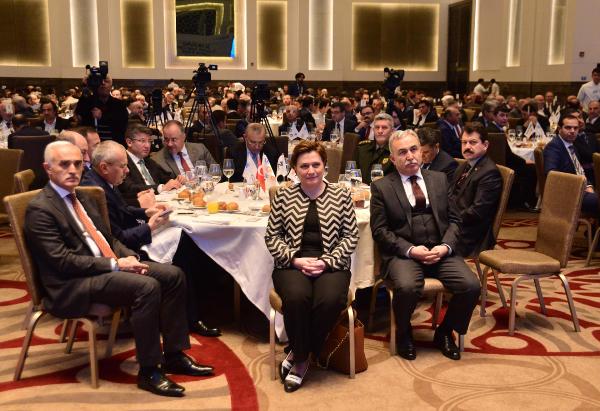 Çevre ve Şehircilik Bakanı Sarı: "Yeni bir birliktelik ve kardeşlik dönemi başlatacağız"