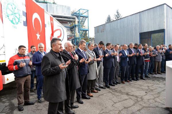 Bayır Bucak Türkmenlerine şeker yardımı