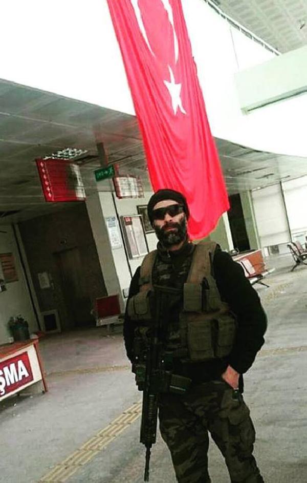 Şehit polis Yılmaz'ı son yolculuğuna 10 bin kişi uğurlandı