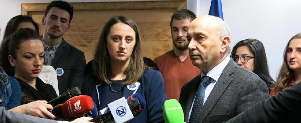 Kosova Başbakanı bağımsızlık gününde protestolara karşı uyardı