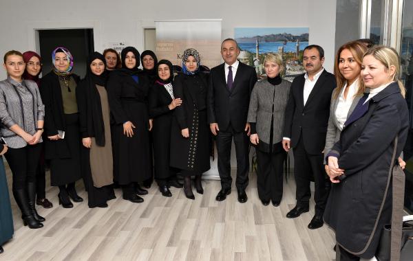 Çavuşoğlu: Suriye'ye kara operasyonu kararı yok (2)