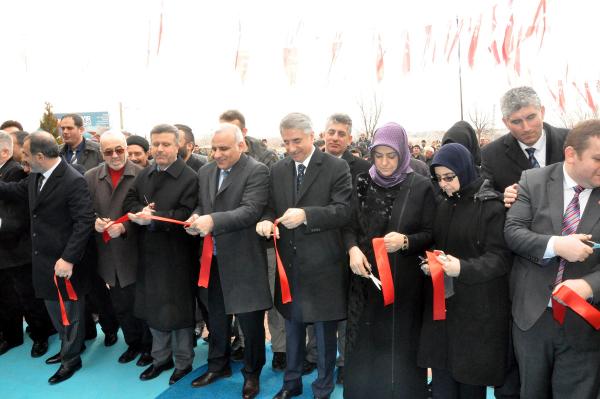 Elazığ'da belediyenin 'Hayır Çarşısı' açıldı