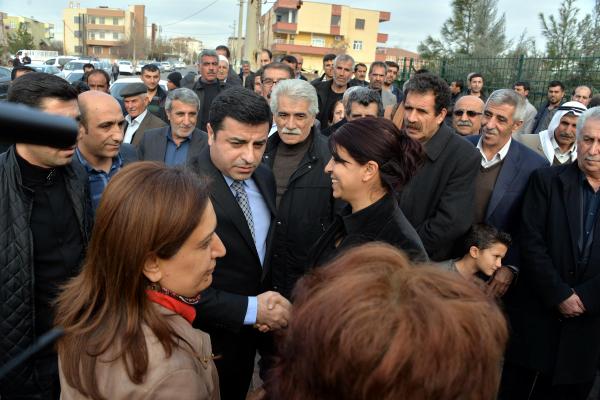 Demirtaş: Türkiye'yi savaşa sürüklemeye çalışıyorlar