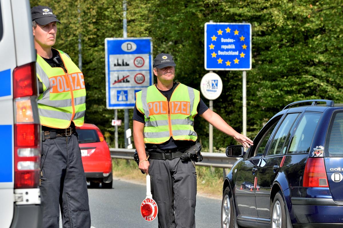 SPD: Sınırlar kapatılsın