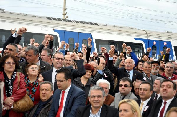 İZBAN Torbalı istasyonu açılışına siyaset gölgesi düştü