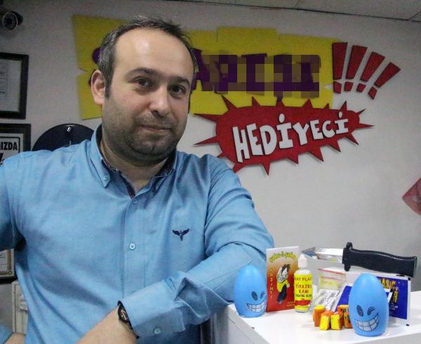 Sevgililer Günü'nde en çok şaka malzemeleri satıldı