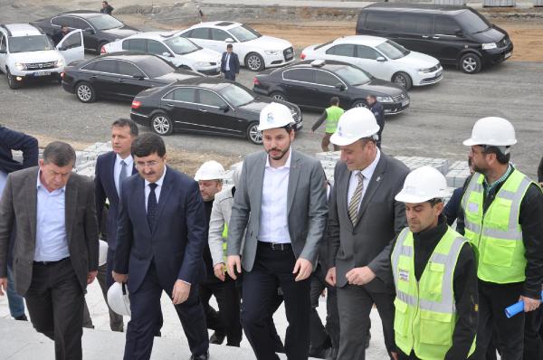 Bakan Albayrak: Bu dönemde ihtiyacımız yek vücut olmaktır