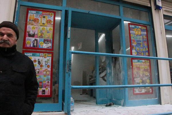Nusaybin'de müşteri dolu markete molotoflu saldırı