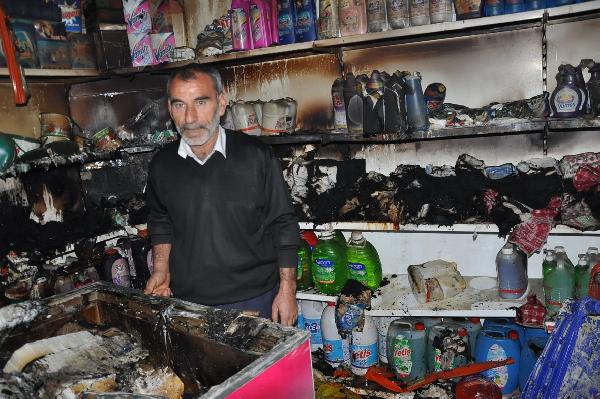 Kahta'da markette yangın