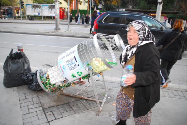 Geri dönüşüm kumbarası ekmek kapısı oldu