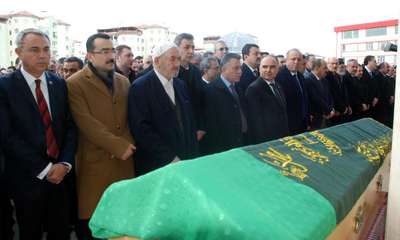 MHP Kastamonu Milletvekilinin annesi toprağa verildi