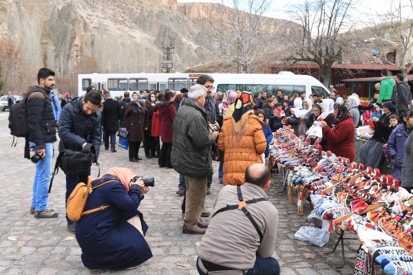Fotoğrafçıların Soğanlı harabeleri çıkarması