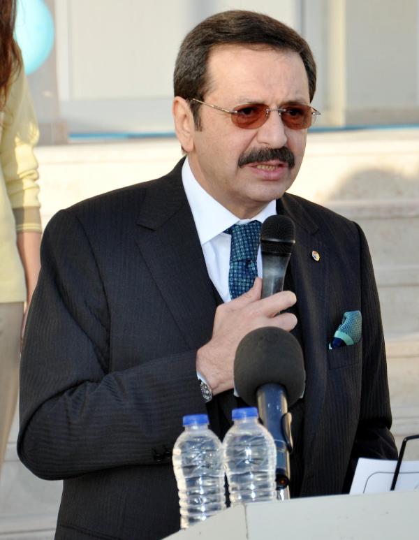 Hisarcıklıoğlu: Eğitime yaptığınız yatırım hep kar yazar