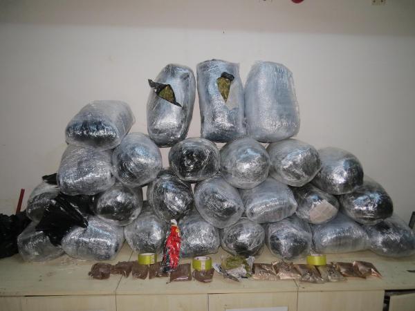 Diyarbakır'da 343 kilo esrar ele geçirildi