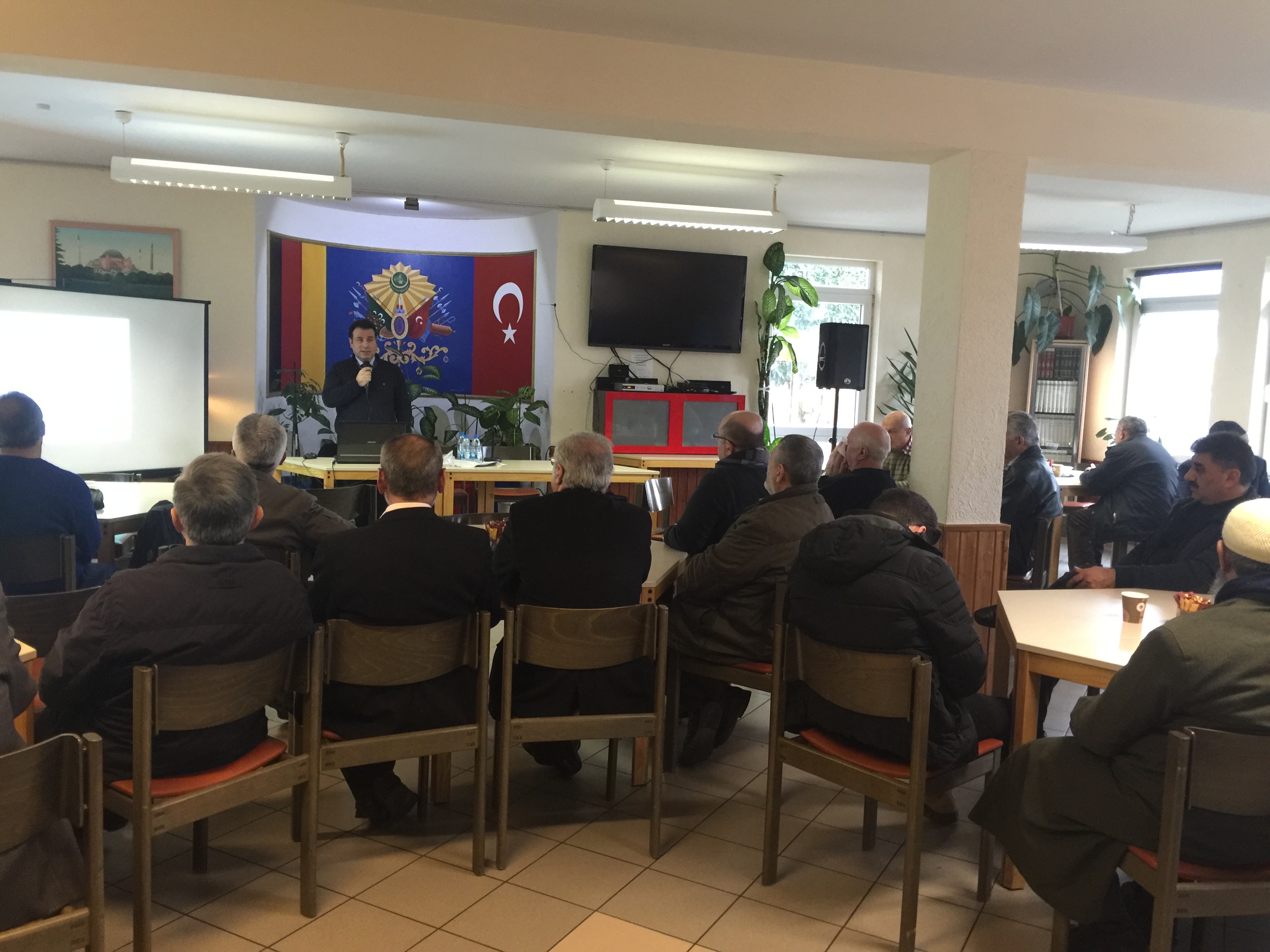 Şuözer, sağlık sigortası hakkında bilgi verdi