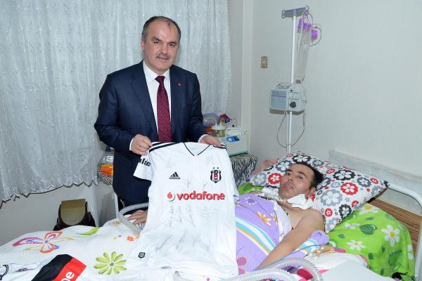 ALS hastasına, Beşiktaş forması morali