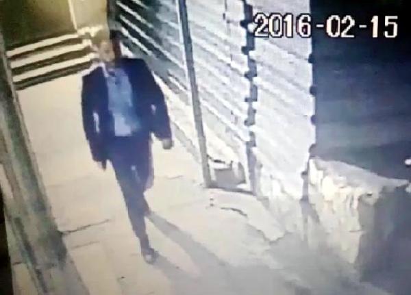 50 lira borç aldığı arkadaşı hakaret edince işyerini kurşunladı