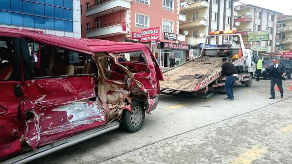 Gölbaşı'ndaki kazada yaralı 8 kişiden anne ile kızı öldü