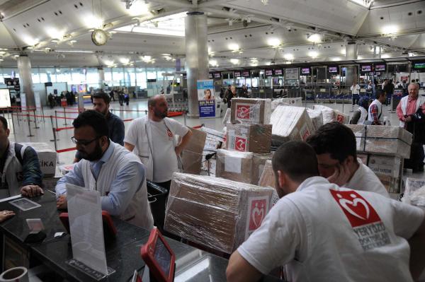 Kenya'da ameliyat yapacak, eğitim verecekler