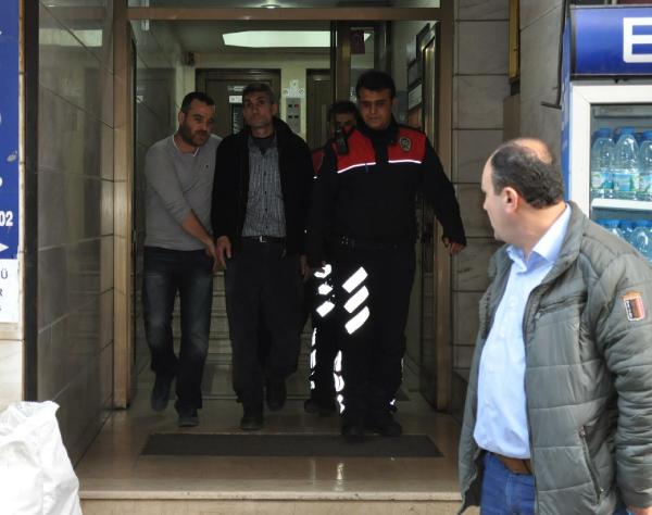 Oğluna iş istedi, beğenmeyince şarjör gösterdi iddiası