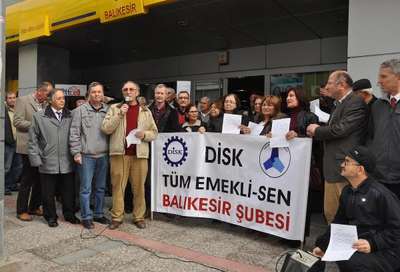Balıkesirli emeklilerden maaş zammı tepkisi