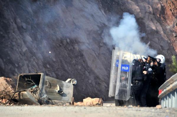 Artvin Cerattepe'ye polis ve jandarma takviyesi (2)