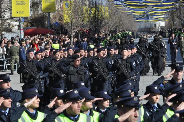 Kosova bağımsızlığının 8. yılını kutluyor
