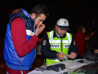 ADANA'DA İLK CEZA 'TRAFİK SİGORTASI' OLMAYAN ARAÇ SÜRÜCÜSÜNE