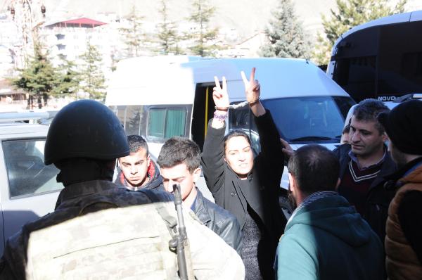 Hakkari Belediye Eş Başkanlarının 3'üncü duruşması yapıldı