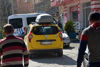 Taksi üzerinde cenaze nakli