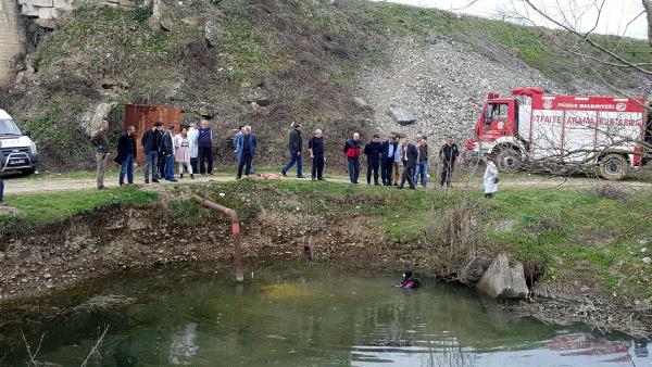 Kazı yaparken gölette ceset buldular