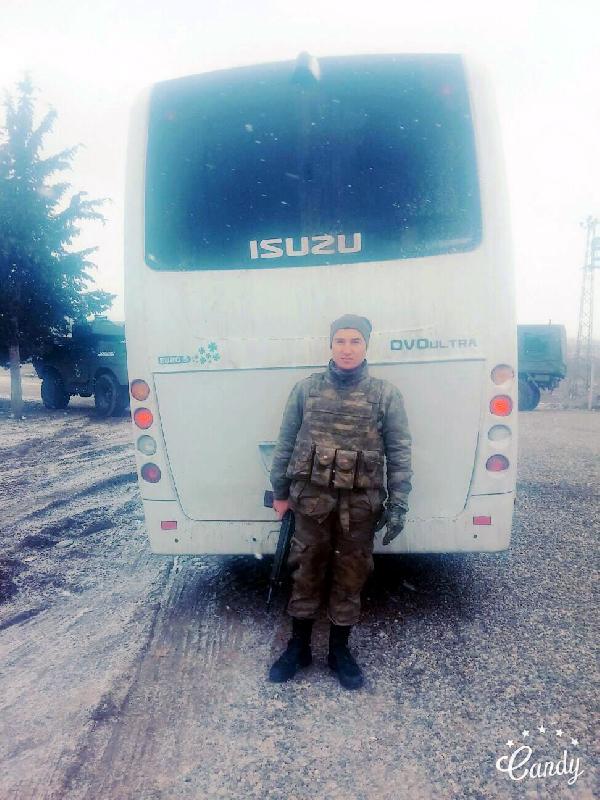 İkizi evlendiği için 7 ay önce kendisi askere gitti