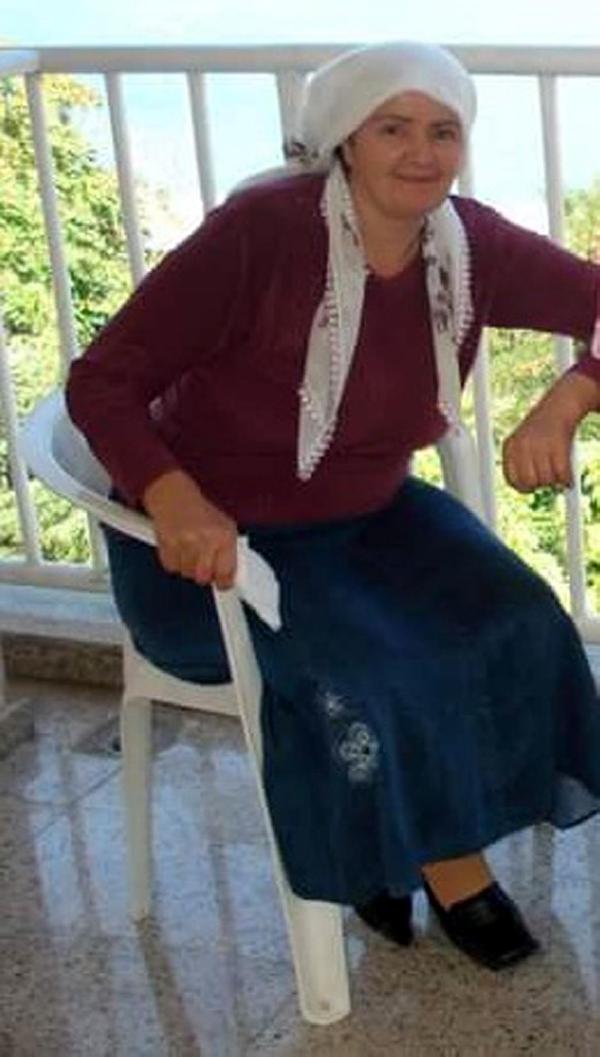 3 yaşındaki çocuk tüfekle oynarken babaannesini vurdu