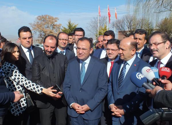 Bozdağ: PKK-YPG organizasyonuyla karşı karşıyayız