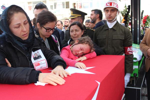 Polatlı şehidini bağrına bastı