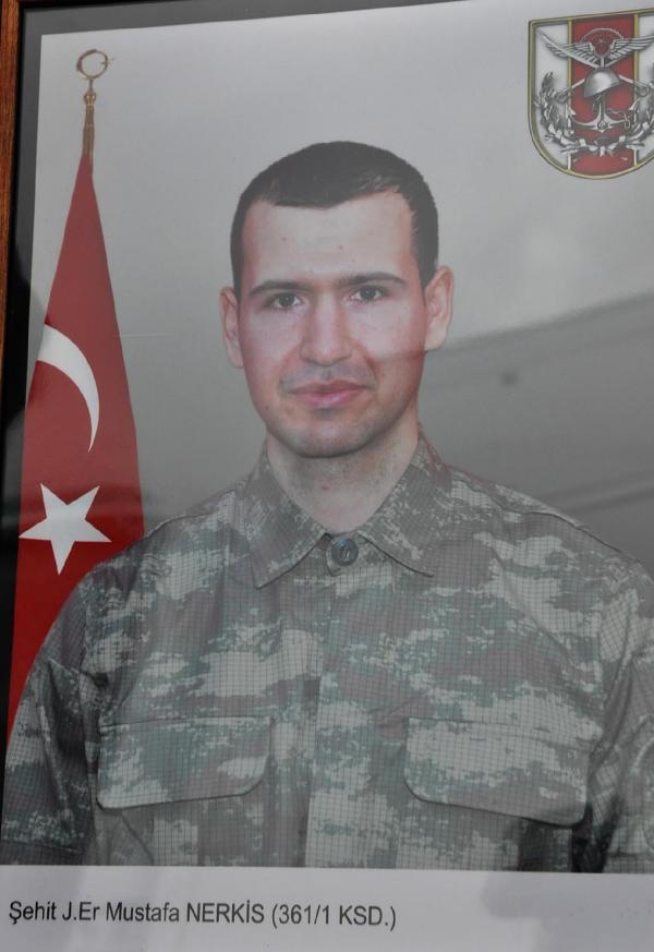 Şehit er askeri uçakla Kütahya'ya getirildi