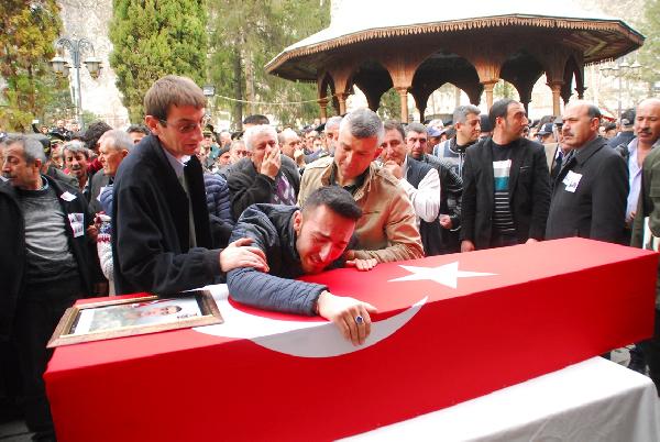 Amasya şehit Başçavuş Gülen ve er Bodur'u gözyaşlarıyla uğurladı