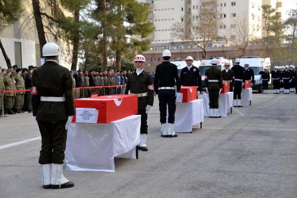 Diyarbakır Sur'da 2 asker ve 2 polis şehit (3)