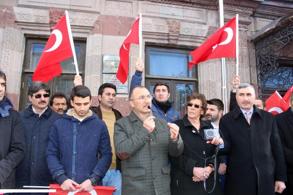 Şehit Uzman Çavuş Burak Güneş için Ardahan'da yürüyüş yapıldı