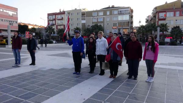 15 kişiyle teröre tepki gösterdiler