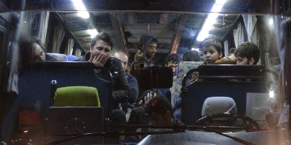 Afgan mülteciler yol kontrolünde yakalandı