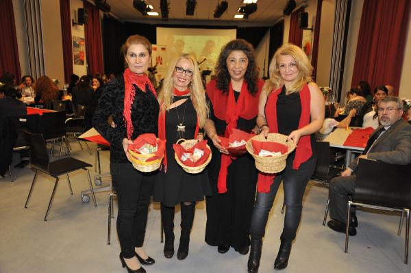 Kimsesiz çocuklar için 2 bin avro toplandı
