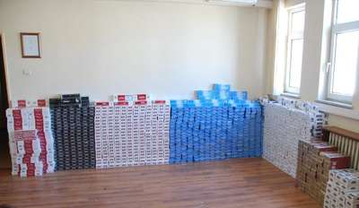 Edirne'de 2 TIR’da 24 bin 850 paket kaçak sigara